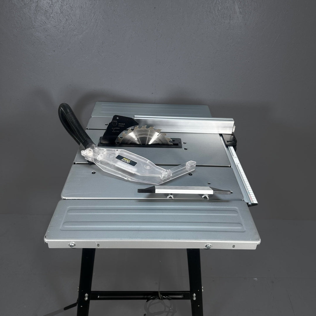 Robust Bordsåg med Dammsugningsfunktion från MEEC Tools - Homy Secondhand Online