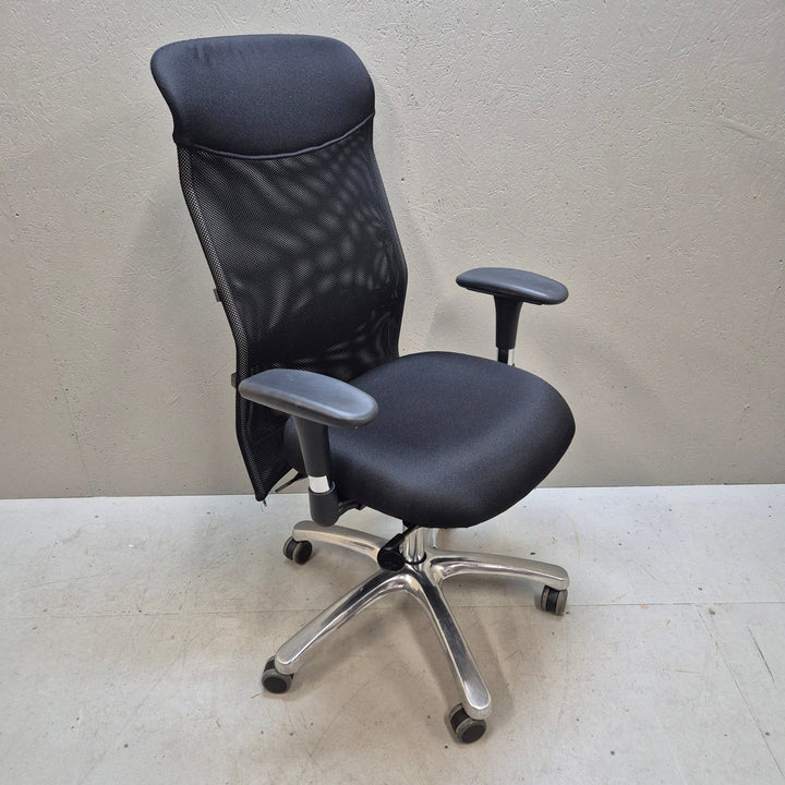 Svart Ergonomisk Kontorsstol med Armstöd - Homy Secondhand Online