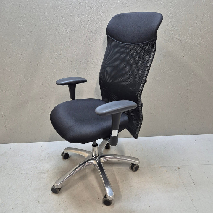 Svart Ergonomisk Kontorsstol med Armstöd - Homy Secondhand Online