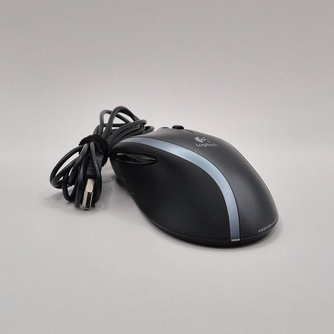 Elegant Logitech lasersmus i svart och grått