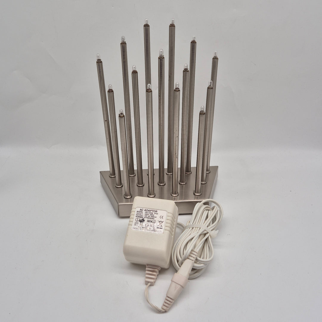 Modern och Stilren Ljusstake i Metall från Markslöjd