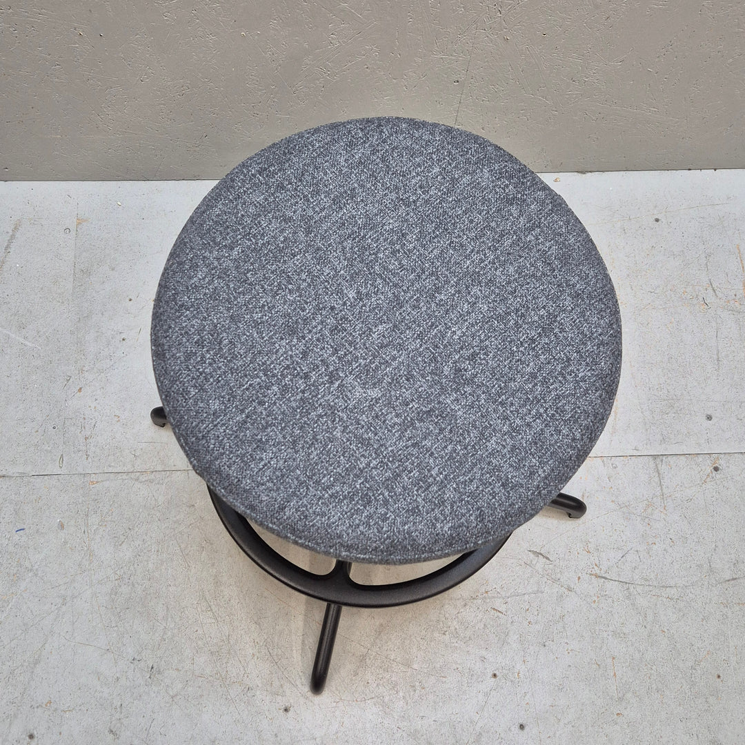 IKEA arbetspall i trafikgrå metall textil