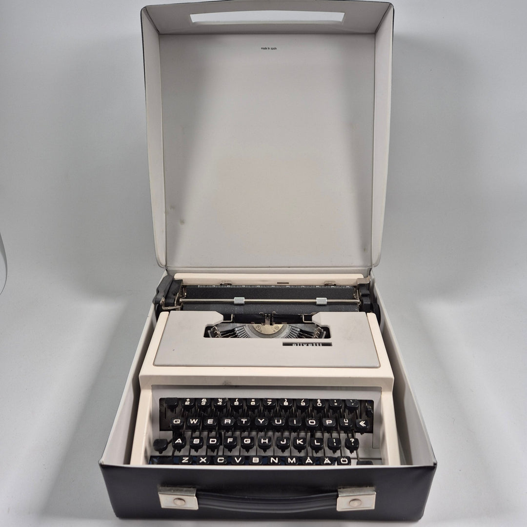Retro Skrivmaskin i Vitt från 1970 - talet - Homy Secondhand Online