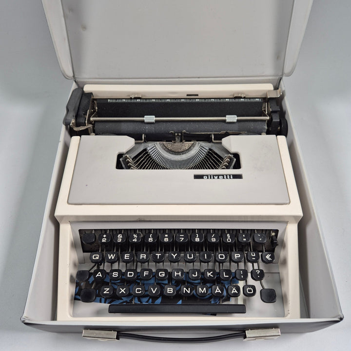 Retro Skrivmaskin i Vitt från 1970 - talet - Homy Secondhand Online