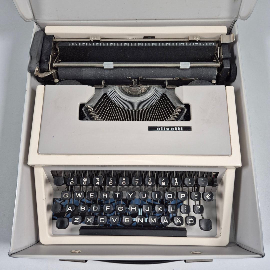 Retro Skrivmaskin i Vitt från 1970 - talet - Homy Secondhand Online