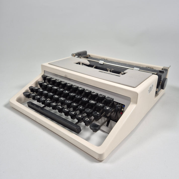 Retro Skrivmaskin i Vitt från 1970 - talet - Homy Secondhand Online