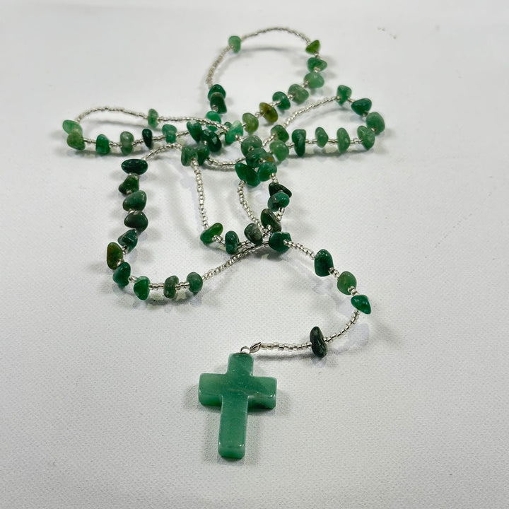 Grönt Jadehalsband med Korsberlock