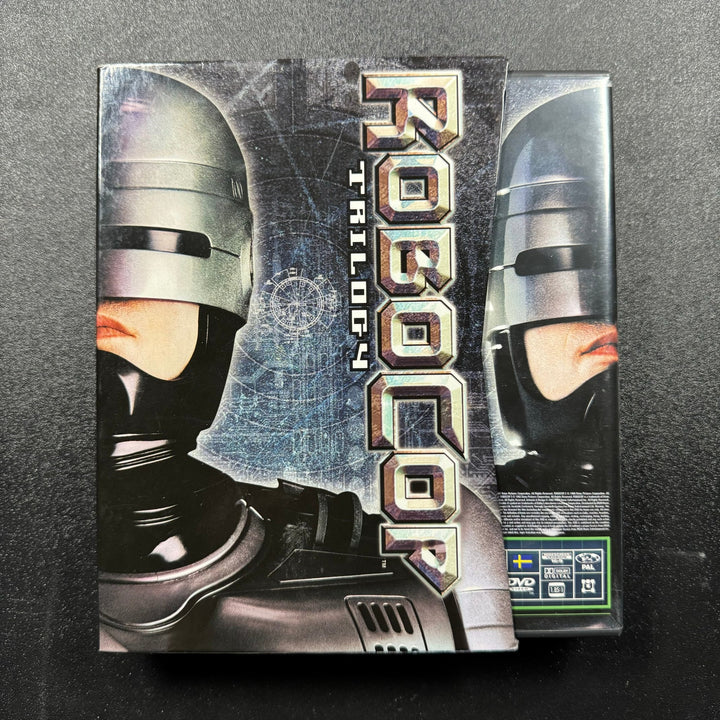 "RoboCop Trilogi - Filmklassiker på DVD" - Homy Secondhand Online