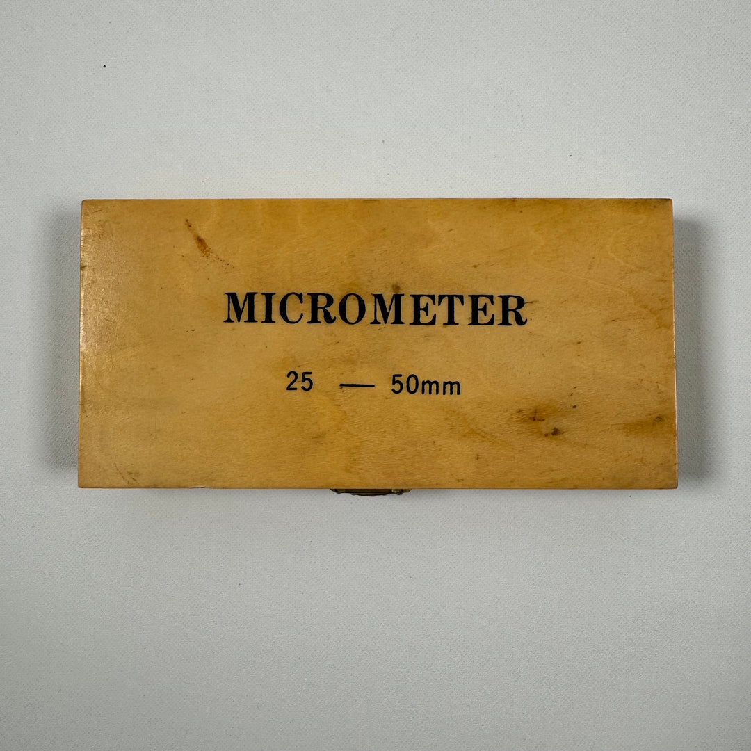 Mikrometer i Metall med Trälåda