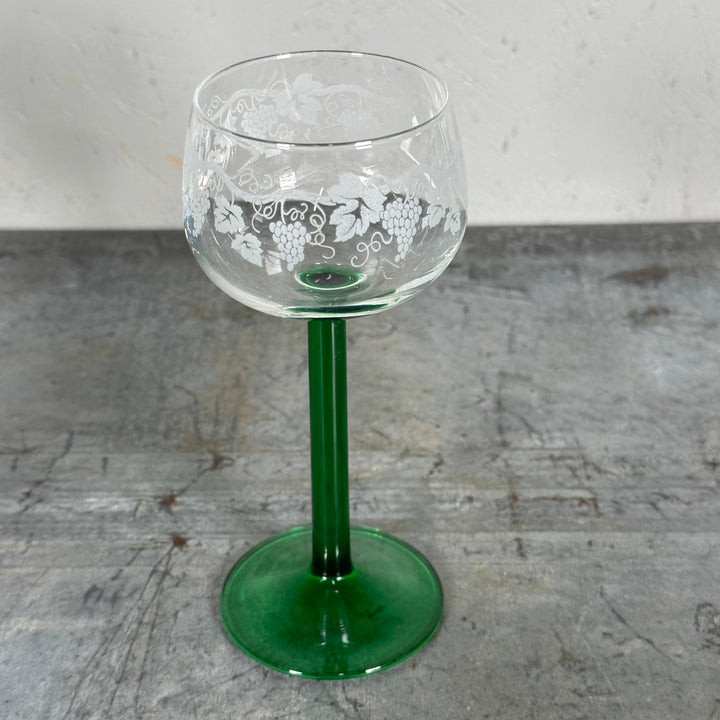 Graverade vinglas med grönt stjälk - 6st