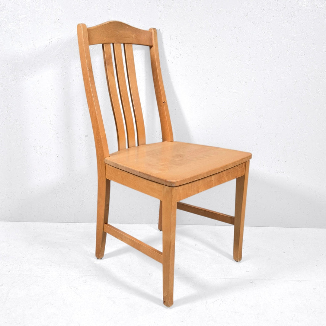 Trästol i Begagnat Skick - Homy Secondhand Online