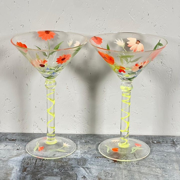 Handmålade martiniglas med blommotiv