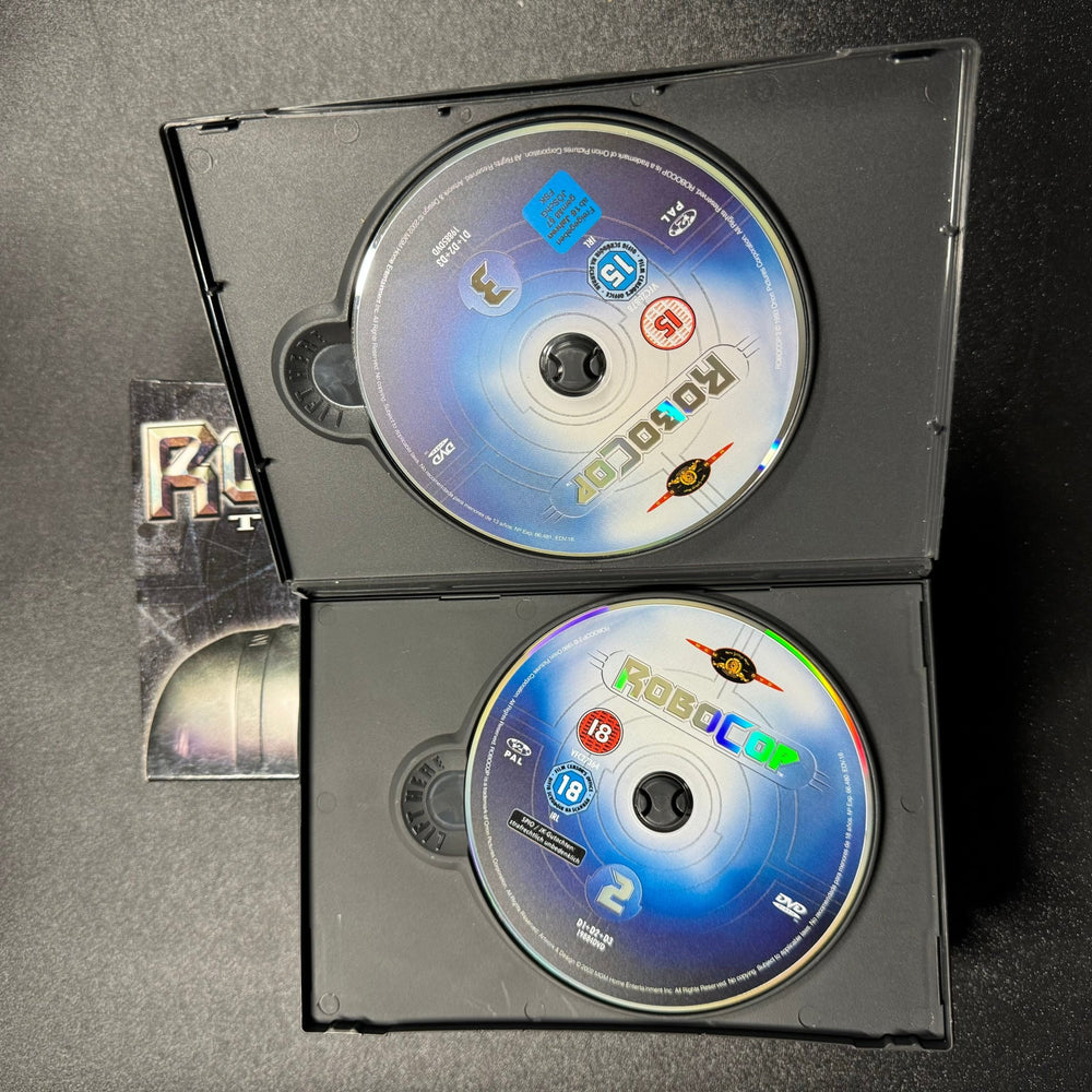 "RoboCop Trilogi - Filmklassiker på DVD" - Homy Secondhand Online