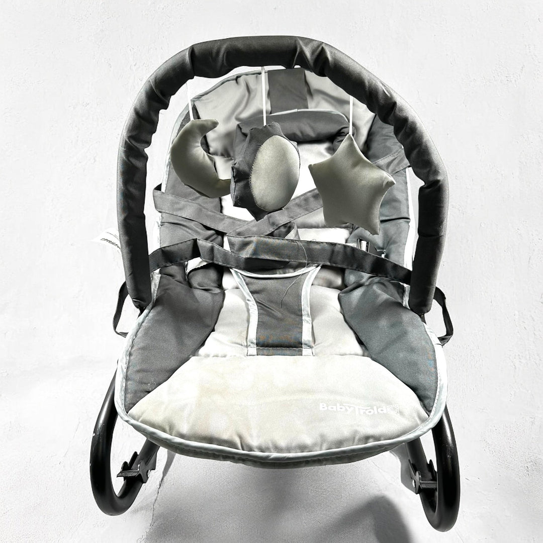 Grå Gungstol för Baby med Mjuka Tillbehör - Homy Secondhand Online
