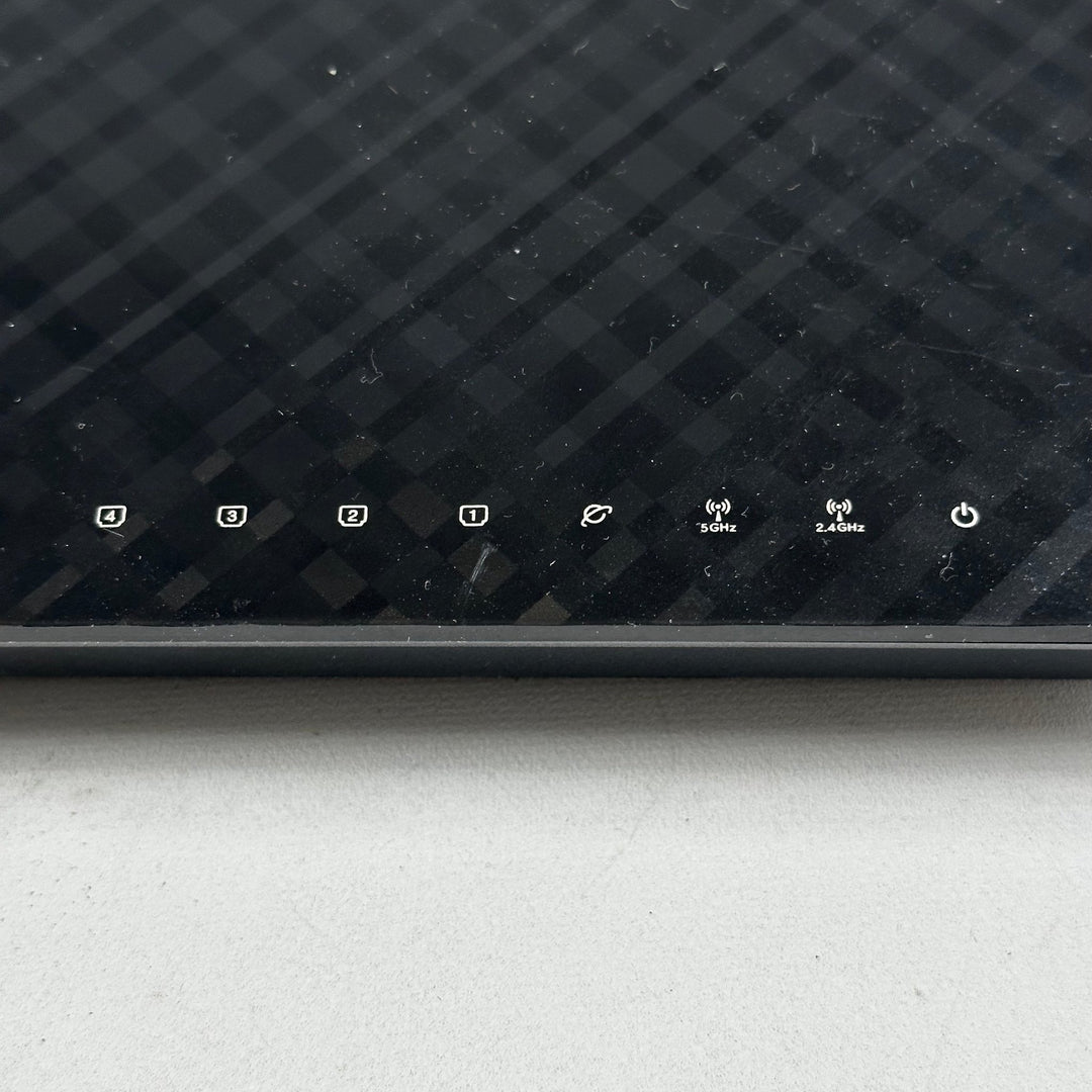 Svart ASUS trådlös router med tre antenner - Homy Secondhand Online