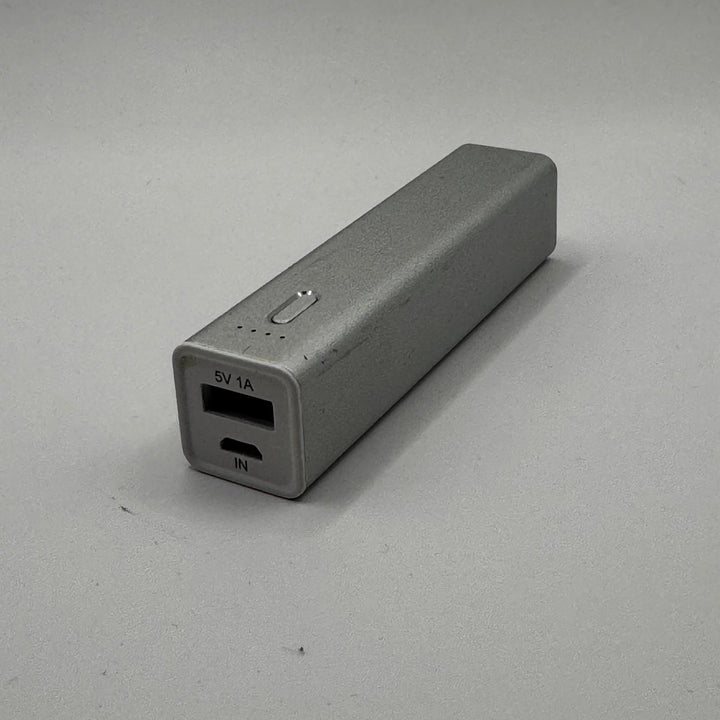 Grå USB Power Bank från Chison - Homy Secondhand Online