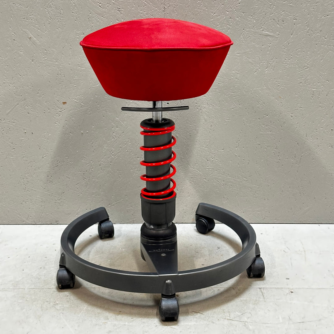 Ergonomisk röd Swopper kontorsstol begagnad