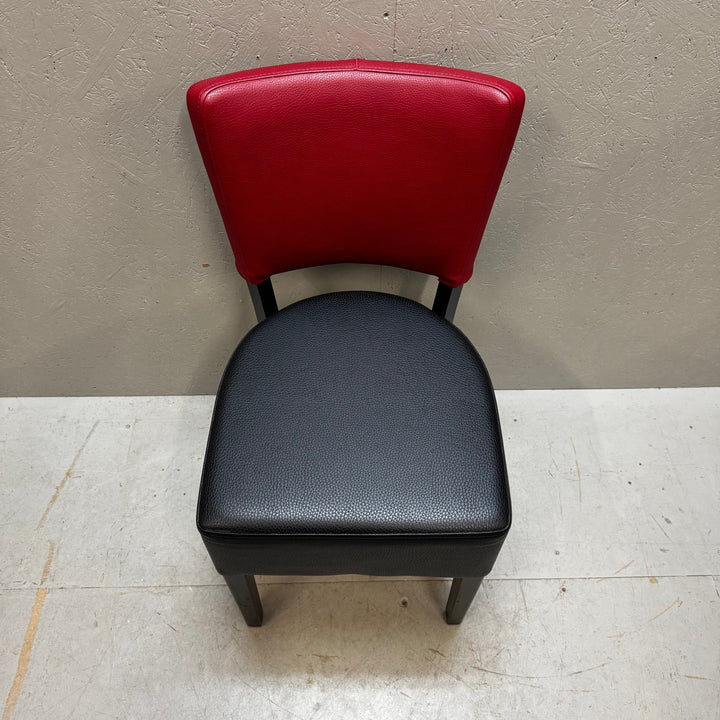 Elegant stol i svart och rött läder - Homy Secondhand Online