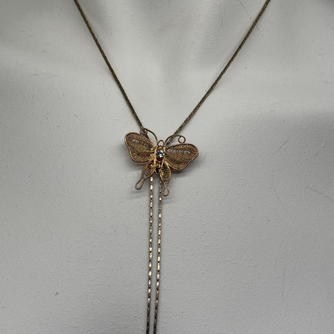 Elegant Fjäril Halsband med Kristall Detaljer - Homy Secondhand Online