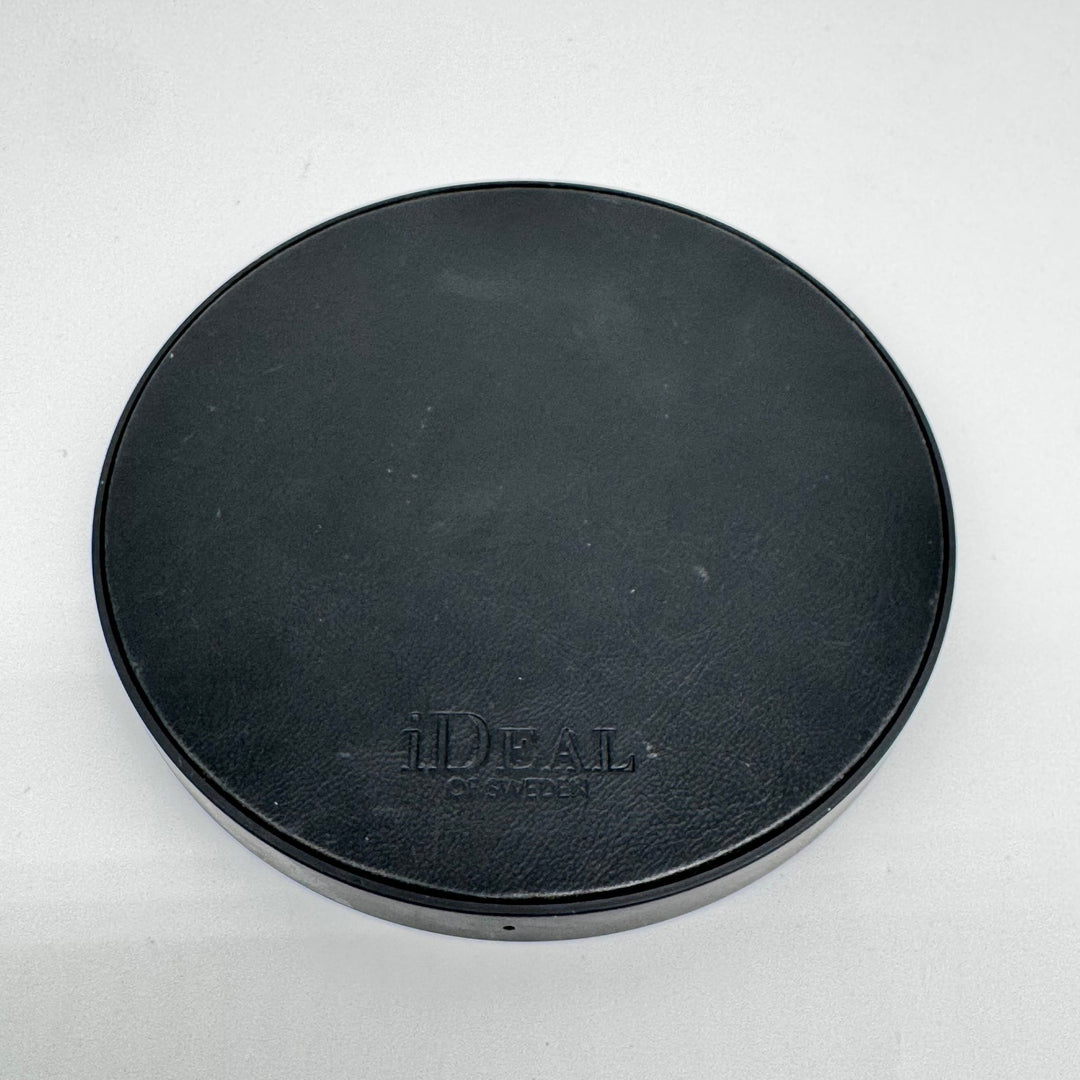 Svart iDeal of Sweden trådlös laddare - Homy Secondhand Online