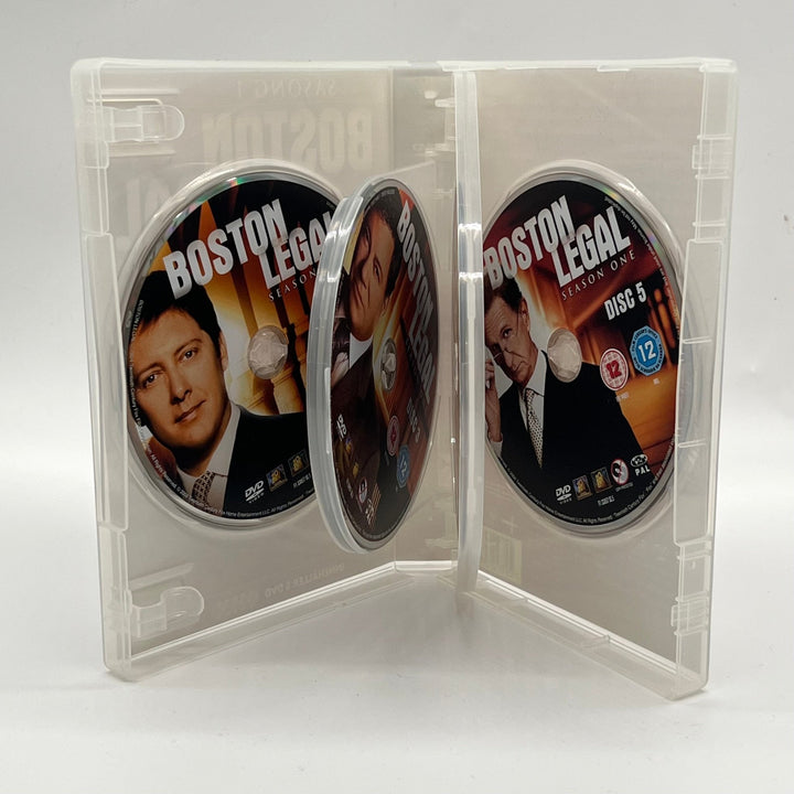 Boston Legal Säsong 1 DVD Box - 5 Skivor - Homy Secondhand Online
