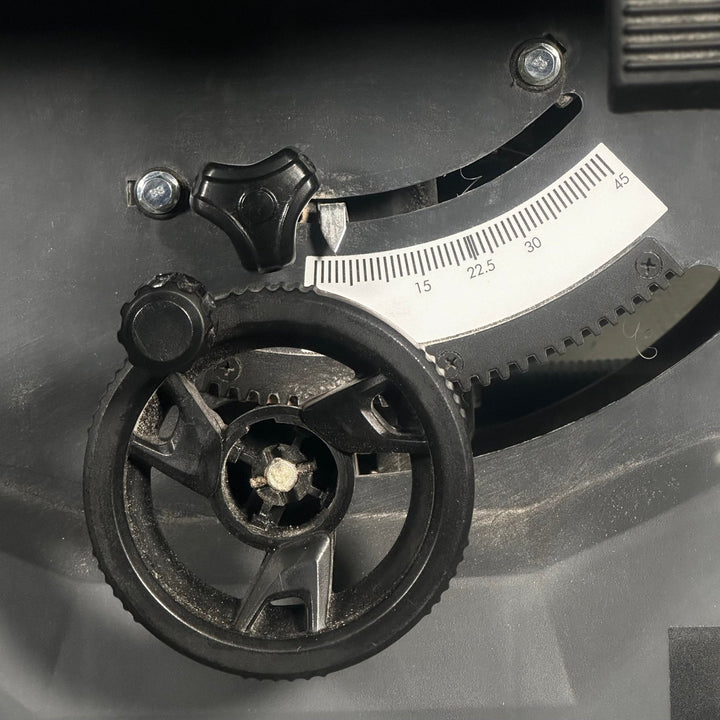 Robust Bordsåg med Dammsugningsfunktion från MEEC Tools - Homy Secondhand Online