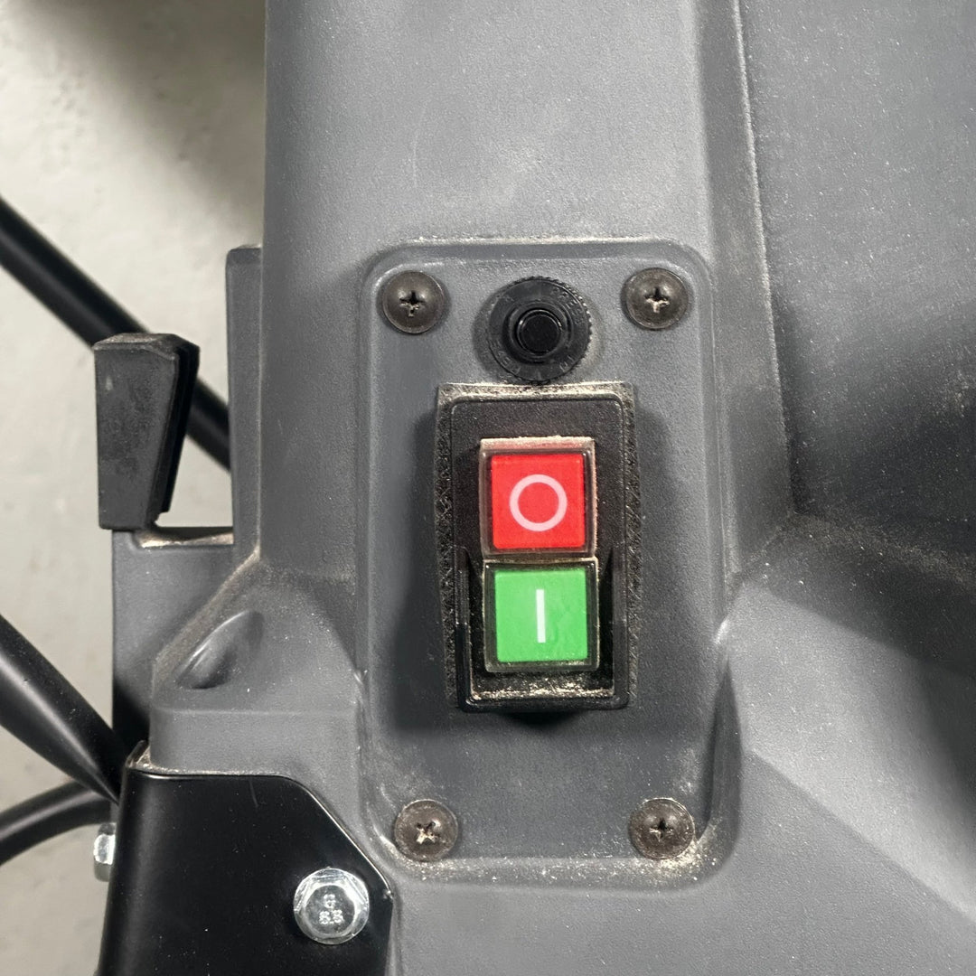 Robust Bordsåg med Dammsugningsfunktion från MEEC Tools - Homy Secondhand Online