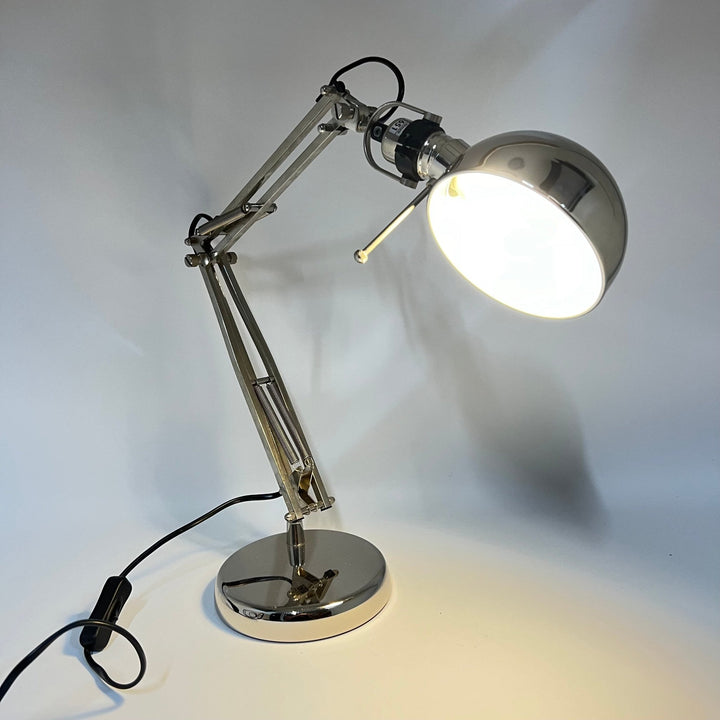 Klassisk Justerbar Silver Skrivbordslampa i Metall - Homy Secondhand Online