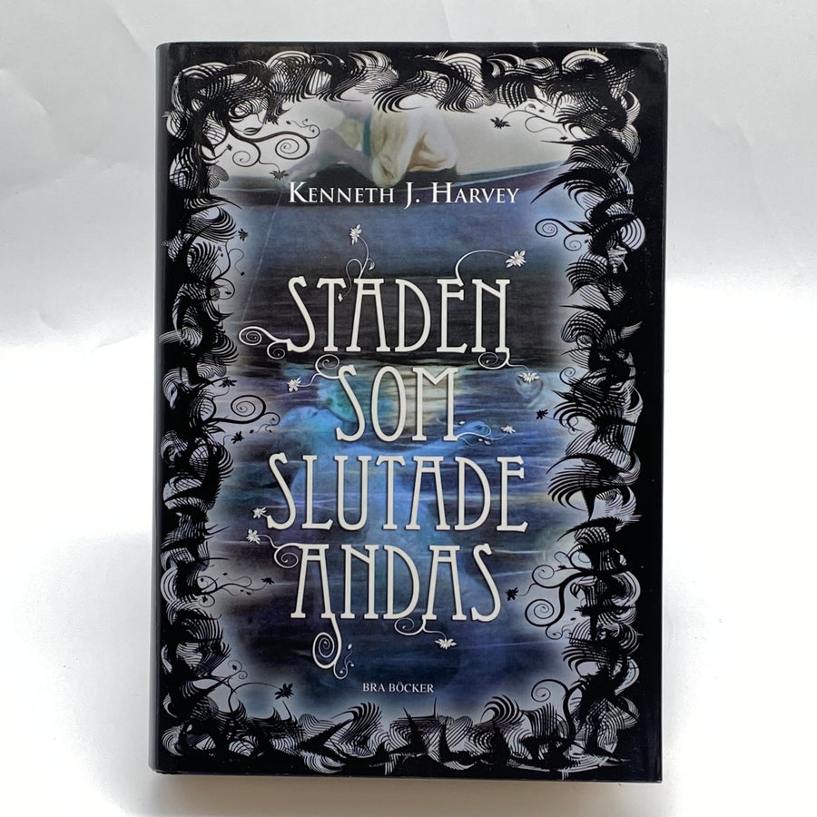 Kenneth J. Harvey roman "Staden som slutade andas" - Homy Secondhand Online