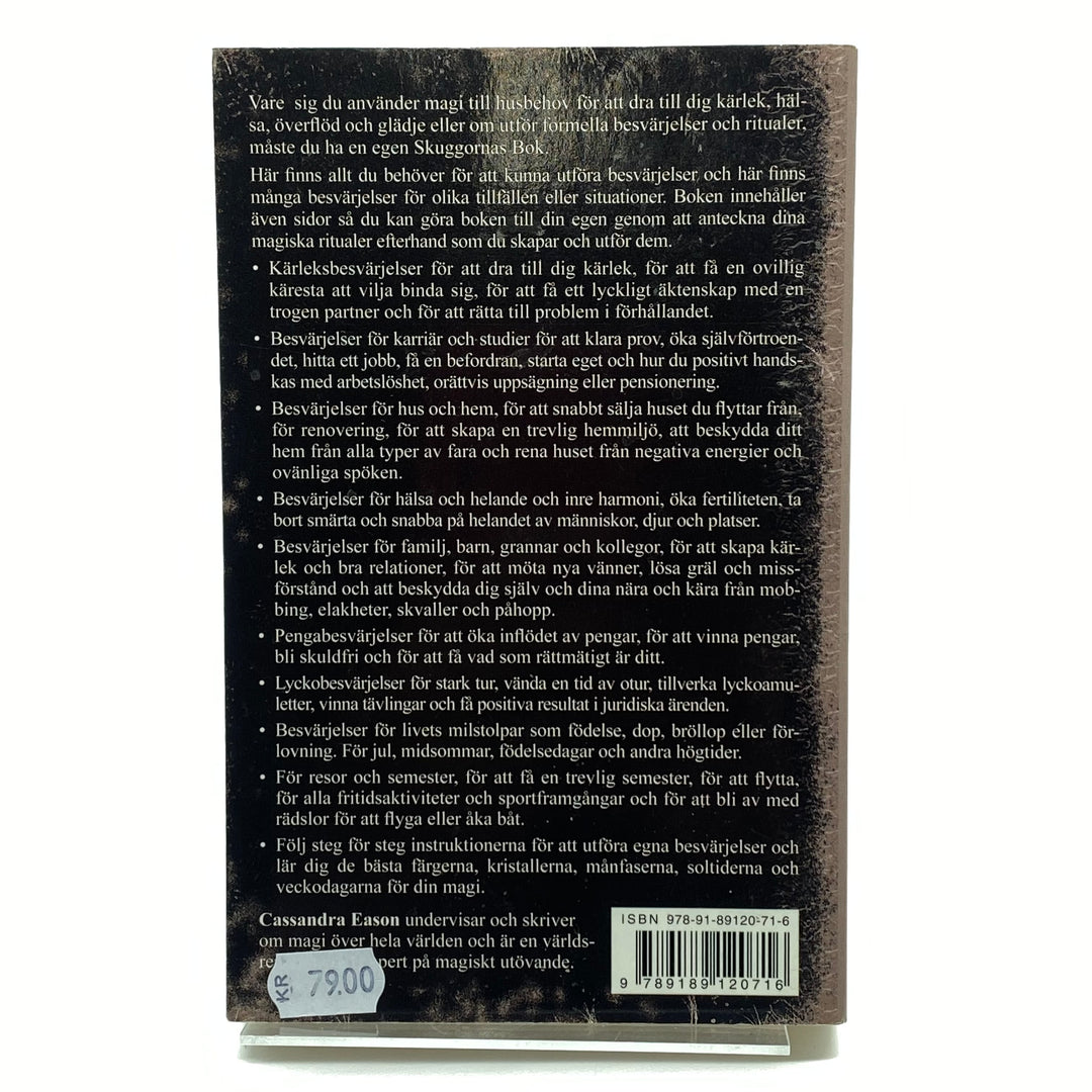 Nya Skuggornas Bok av Cassandra Eason