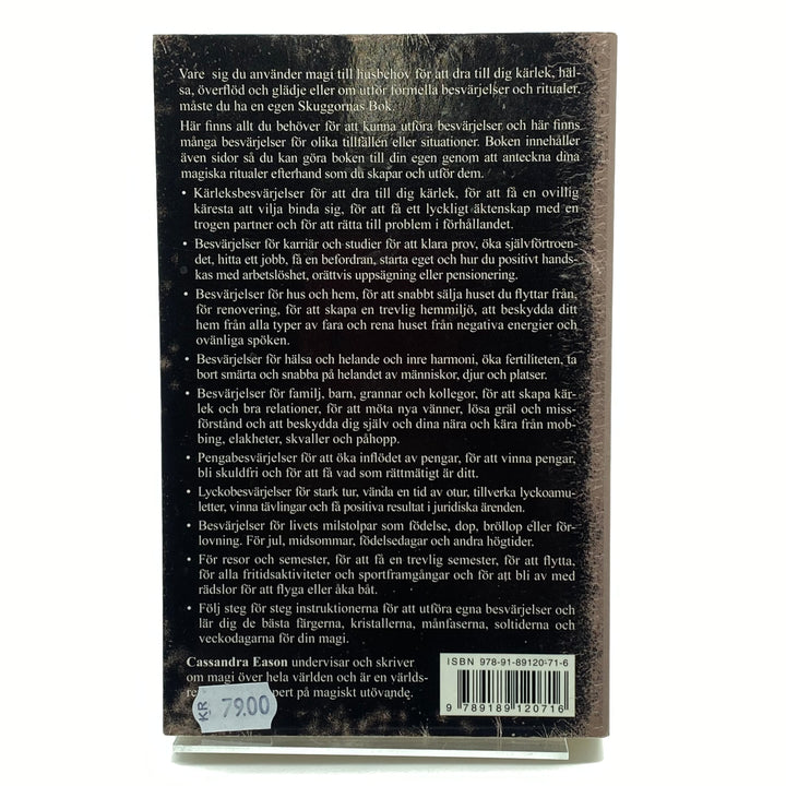 Nya Skuggornas Bok av Cassandra Eason