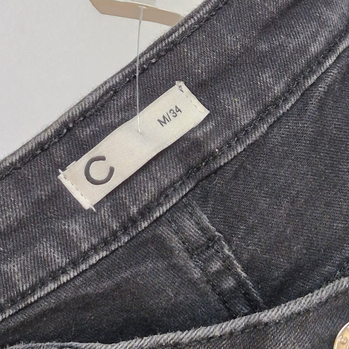 Stilrena Svarta Jeans i Mycket Gott Skick