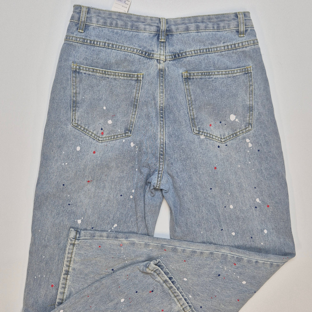 Retro jeans med färgstänk i ljus denim