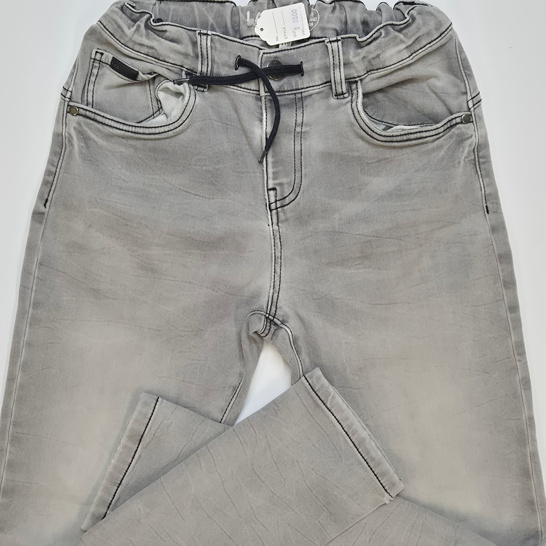 Grå slitna jeans med hög midja