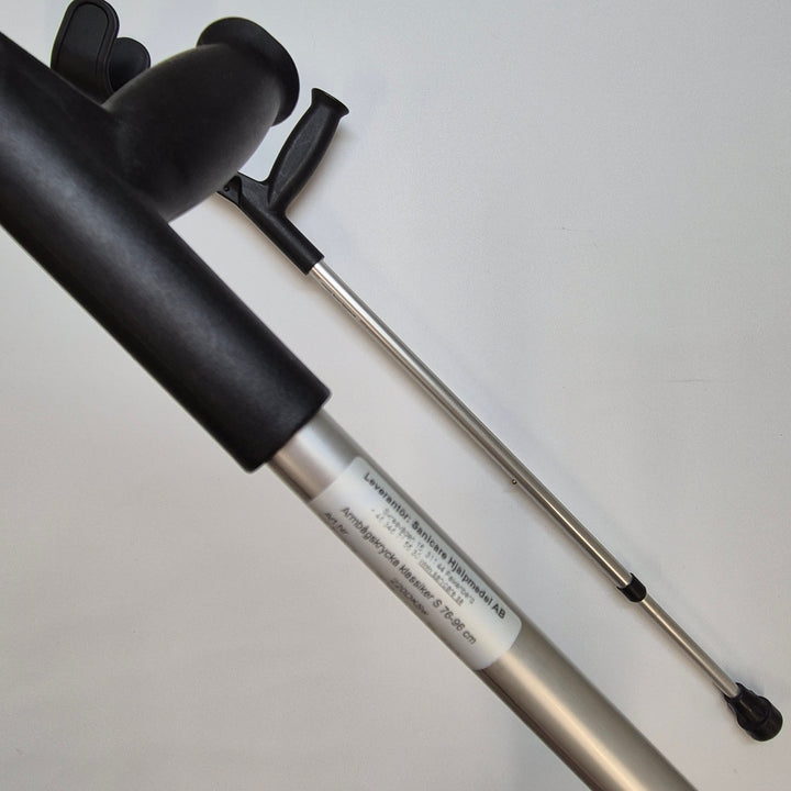 Svarta justerbara kryckor i aluminium
