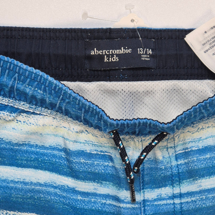 Abercrombie Kids badshorts med vågmönster