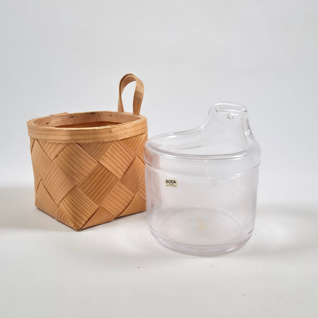Retro Boda ostkupa i glas och trävira
