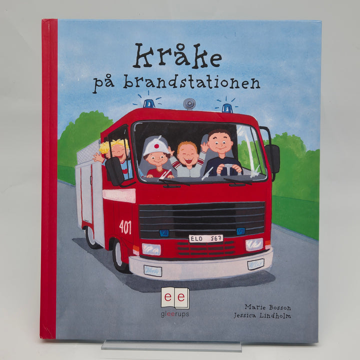 "Kråke på brandstationen Barnbok Gleerups"