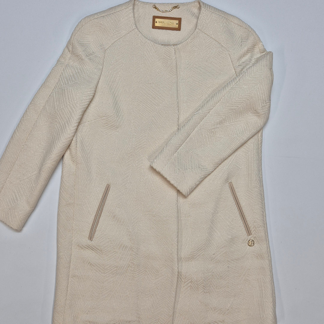 Elegant damjacka ‏	Massimo Dutti i gott skick