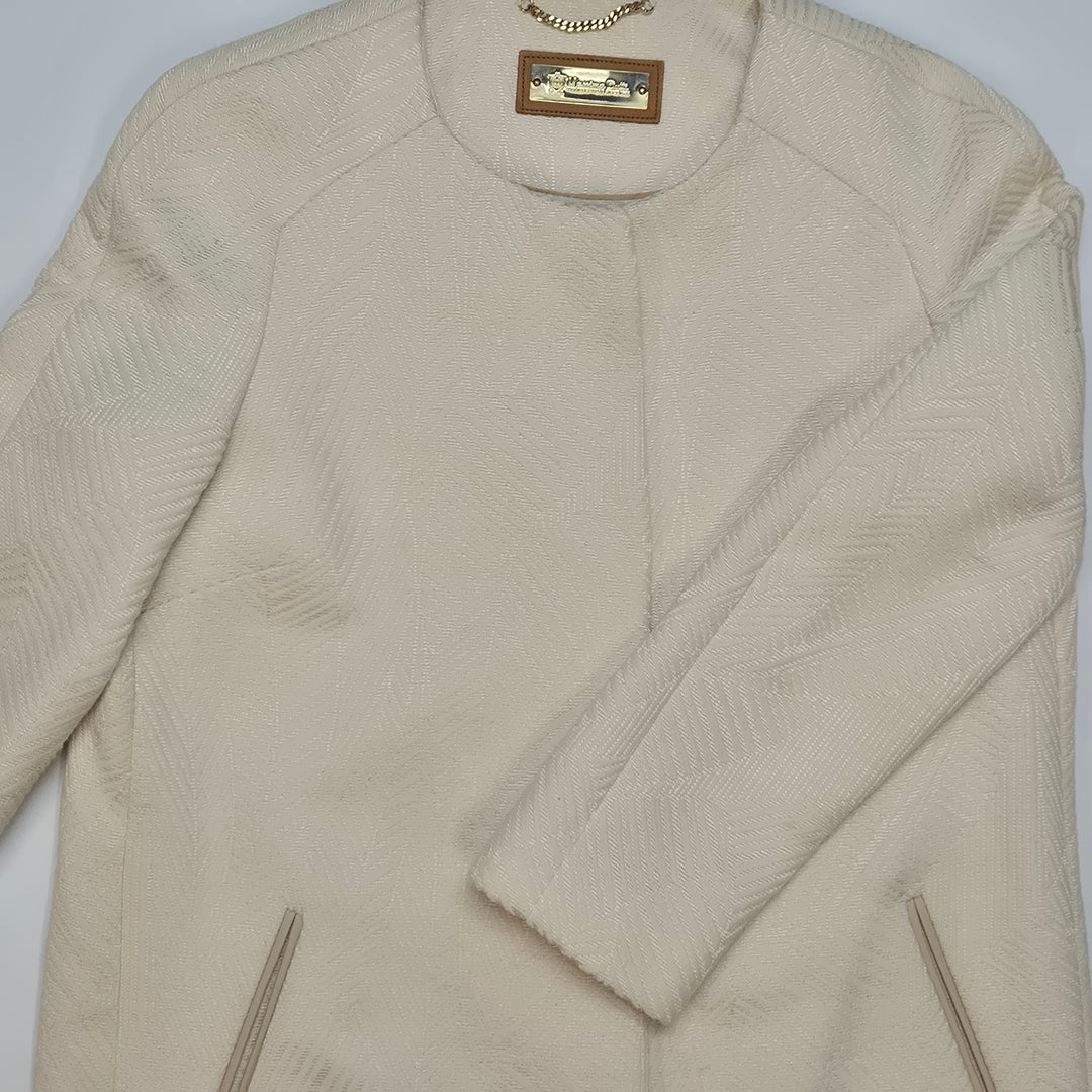 Elegant damjacka ‏	Massimo Dutti i gott skick