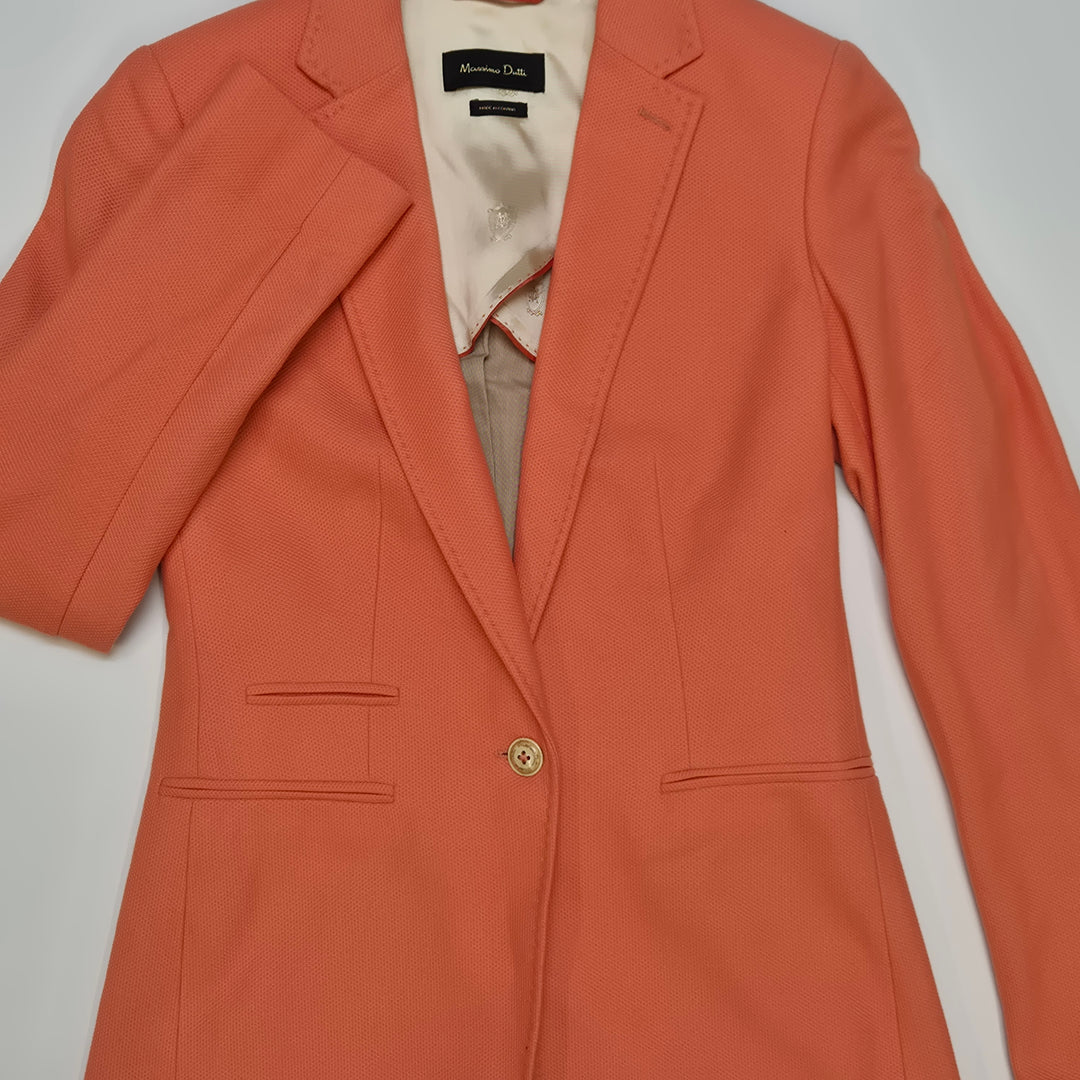 Elegant korallfärgad kavaj från Massimo Dutti