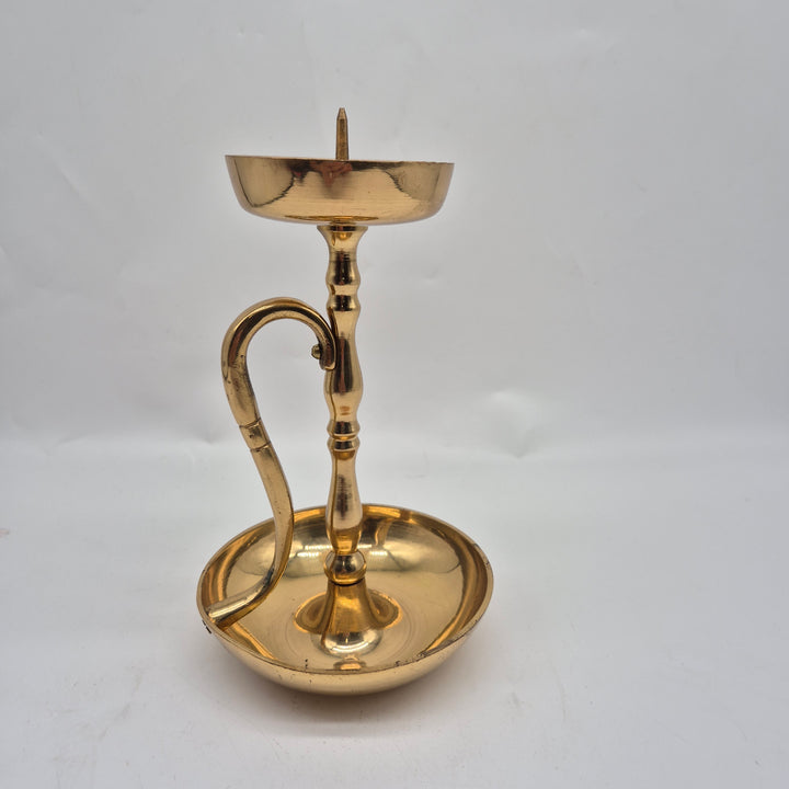 Vintage mässingsljusstake i klassisk design