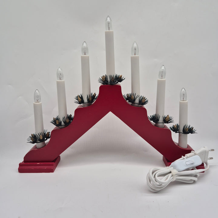 Klassisk röd elektrisk adventsljusstake retro