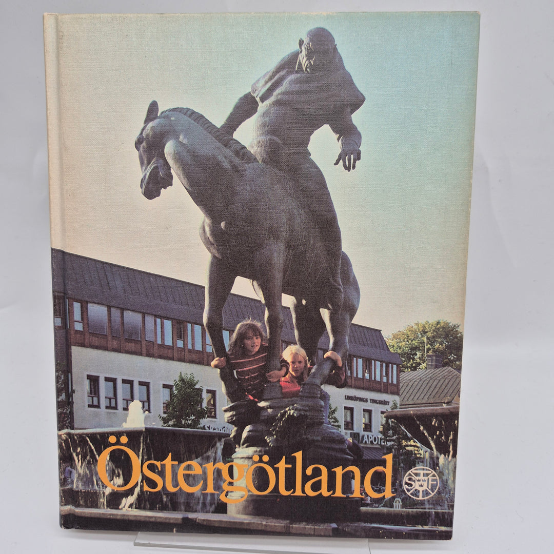 Retro fotobok om Östergötlands kulturarv