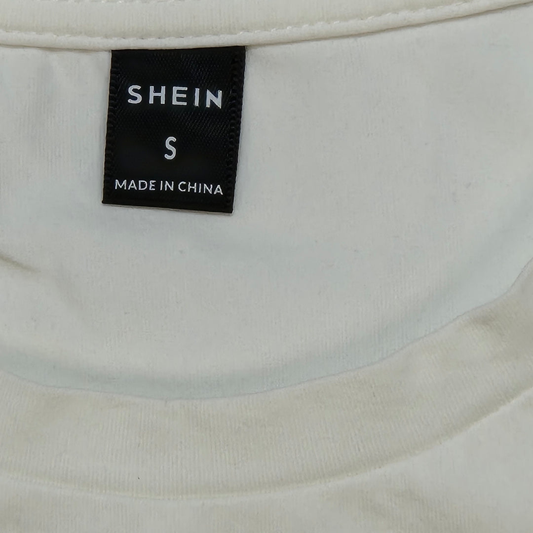 Modern T-shirt SHEIN med elegant design