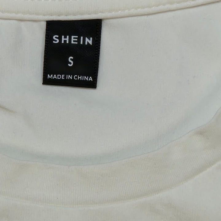 Modern T-shirt SHEIN med elegant design