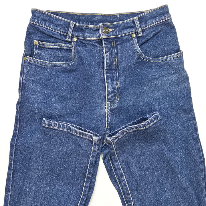 Klassiska mörkblå jeans i mycket gott skick