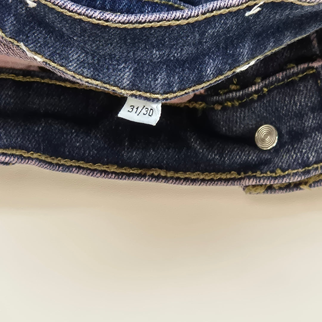Klassiska mörkblå jeans i mycket gott skick