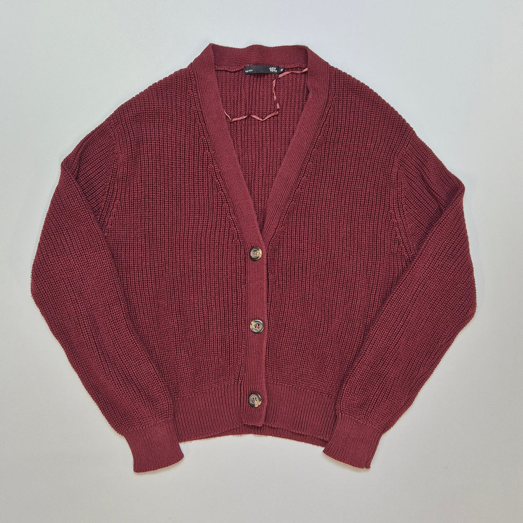 Stickad burgundy kofta från 157, storlek M