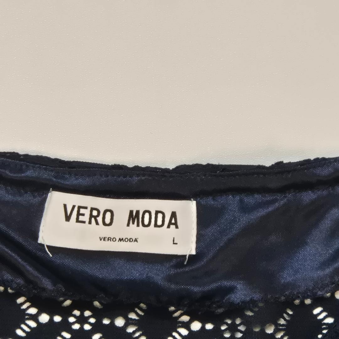 Mörkblå spetsklänning VERO MODA storlek L